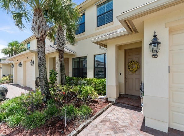 9892 E Villa Circle, Vero Beach, FL 32966