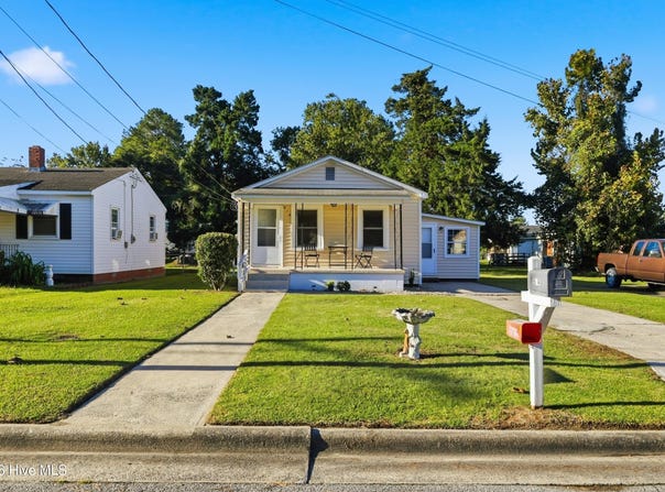614 W 10th Street, Washington, NC 27889