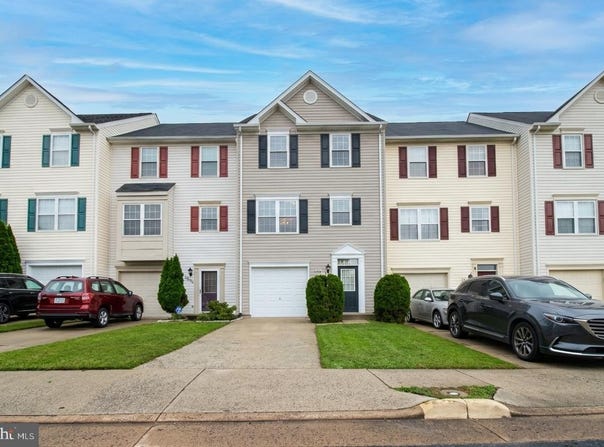 7997 FLAGER Circle, MANASSAS, VA 20109