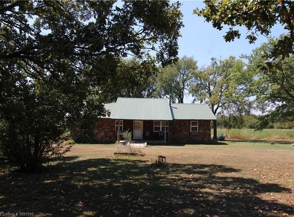 463142 E 995 RD, Sallisaw, OK 74955