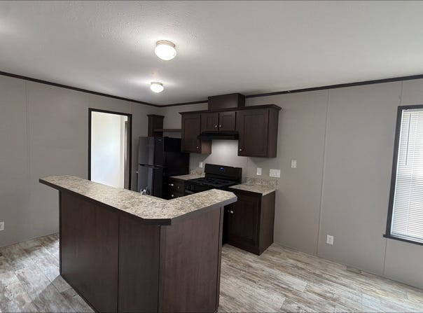 5913 W Maple, Romulus, MI 48174