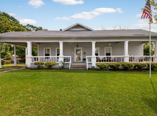 603 N Montgomery, Gilmer, TX 75644