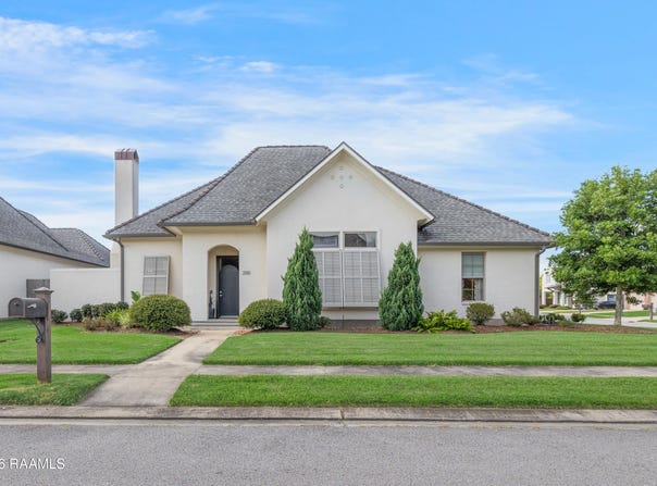 200 Habitat Ridge, Broussard, LA 70518