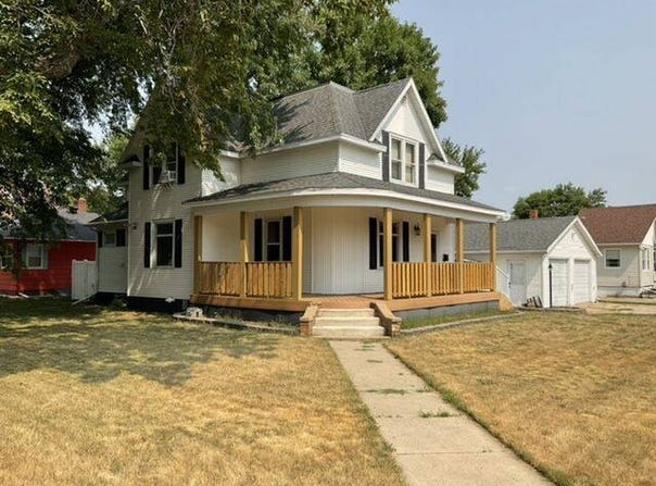 401 3rd Street SE, Rugby, ND 58368
