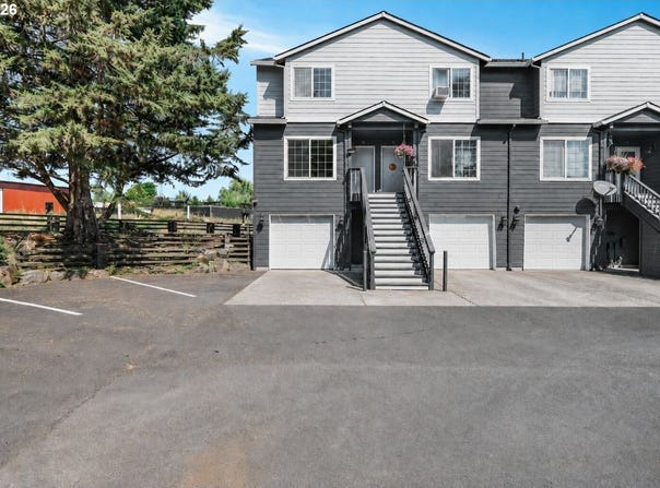 255 N 18TH St, StHelens, OR 97051