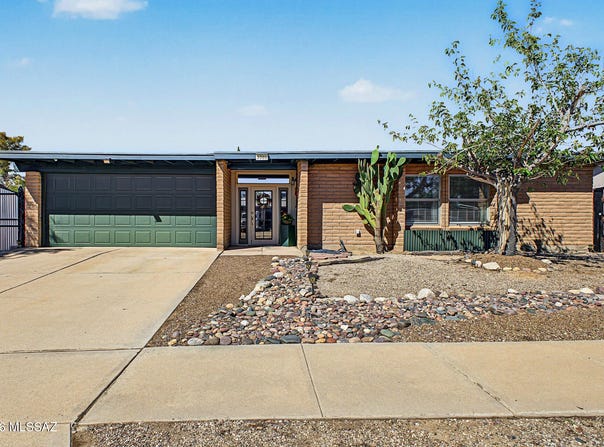 3380 W Blacksill Drive, Tucson, AZ 85741