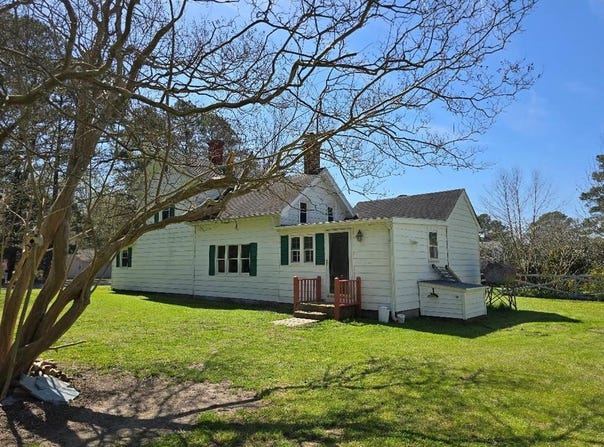 13166 WINTERVILLE RD, MEARS, VA 23409
