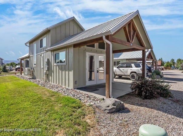 329 River Frontage Road, Silt, CO 81652