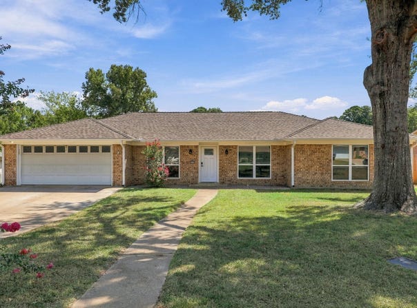 3724 Linda Kaye Dr., Longview, TX 75604