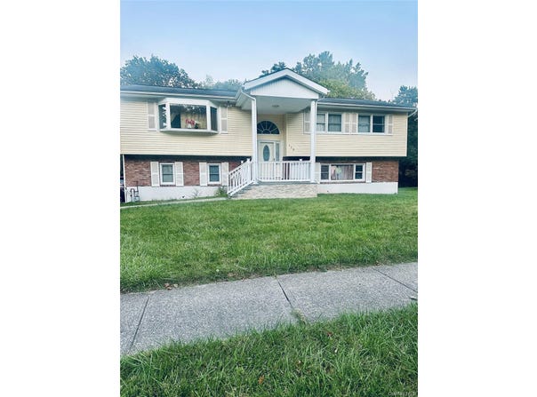 123 Rockland Lane, Spring Valley, NY 10977