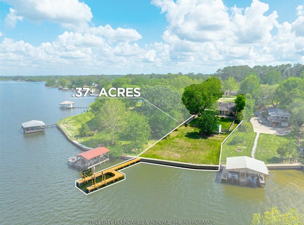 23340 Three Points Drive, Frankston, TX 75763