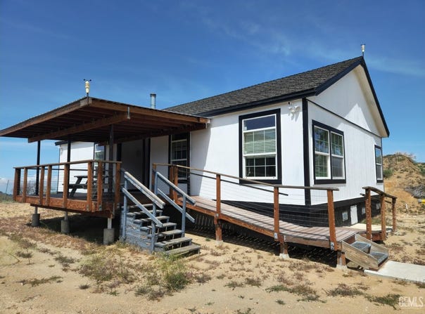 23200 Grimsel Drive, Tehachapi, CA 93561