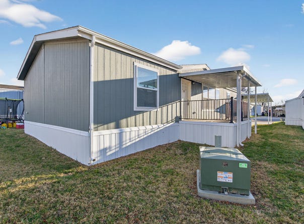 1700 W 2700 N, Pleasant View, UT 84404
