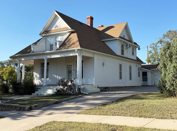 501 E Main St, Norton, KS 67654