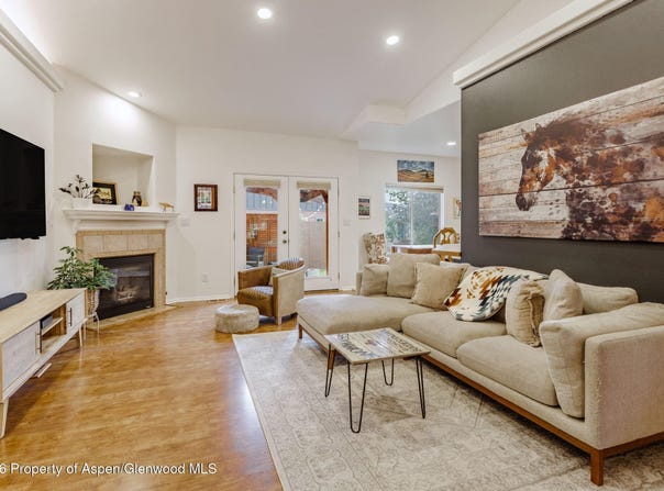 8 Stagecoach Lane, Carbondale, CO 81623