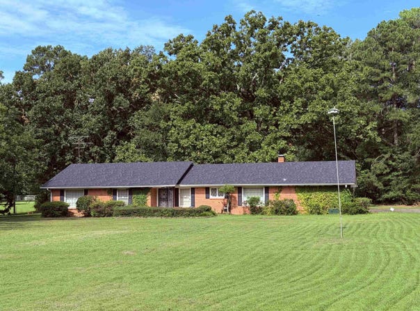 5500 Lakeshore Drive, Pine Bluff, AR 71603