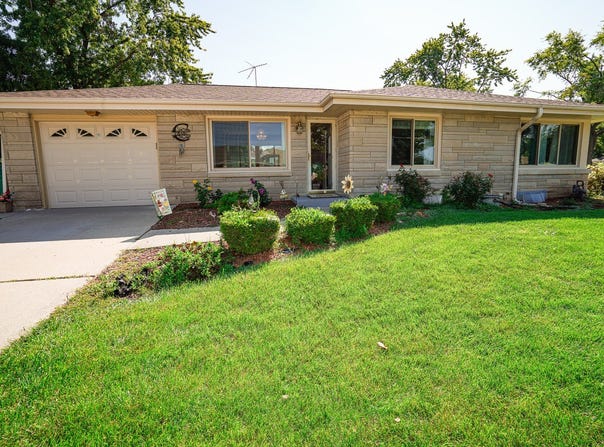 2011 Douglas Street, Joliet, IL 60435