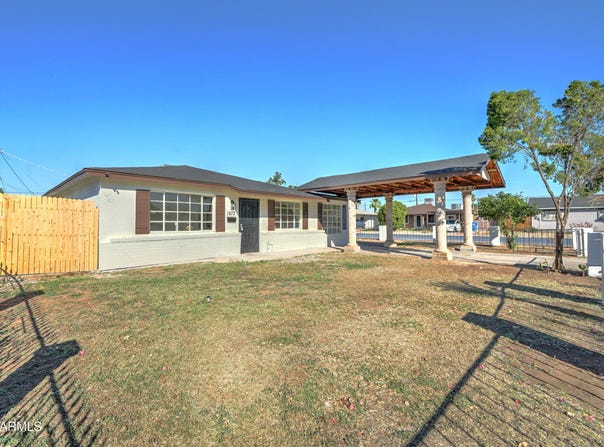1812 N 32ND Place, Phoenix, AZ 85008