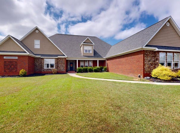 2914 Trawick Road, Dothan, AL 36305