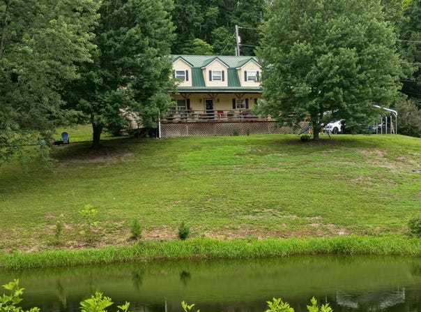 417 Clearview Drive, Hustonville, KY 40437