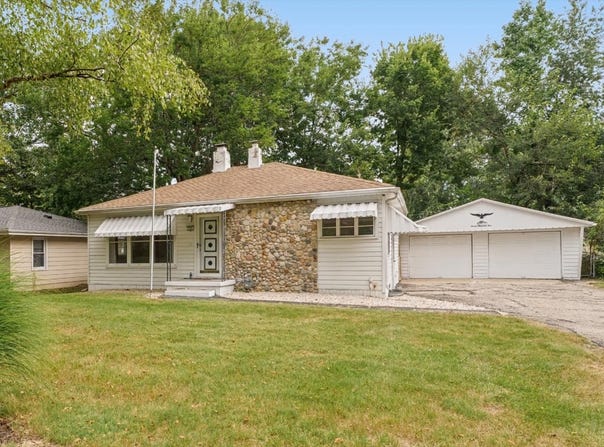 705 Dover Place, Champaign, IL 61820