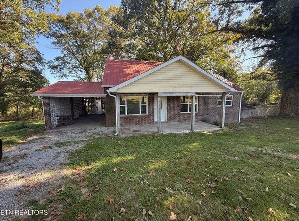 1089 Bicknell Rd, Clarkrange, TN 38553