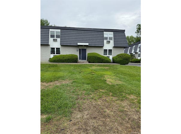 18 White Gate Drive, Wappingers Falls, NY 12590