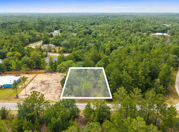 Upland Place, Chipley, FL 32428