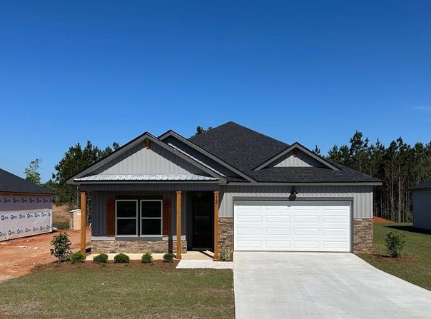 1395 Forest Drive, Midland City, AL 36350