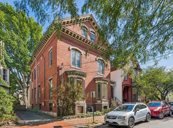 77 Carleton Street, Portland, ME 04102