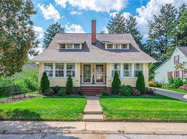 302-304 Ruth Street, Bay Village, OH 44140