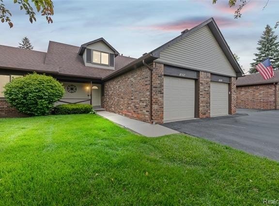3779 Heritage Parkway, Dearborn, MI 48124