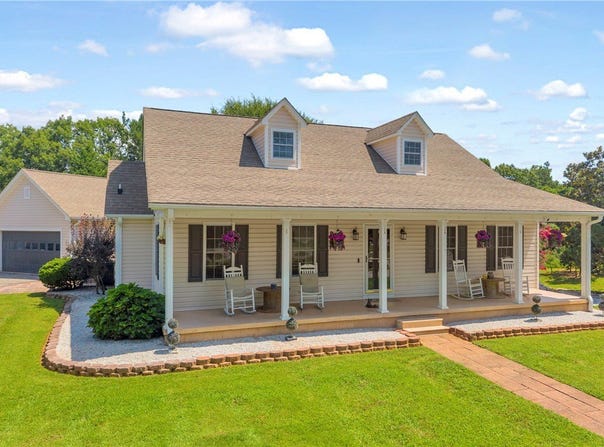 5744 N 11 Highway, Walhalla, SC 29691