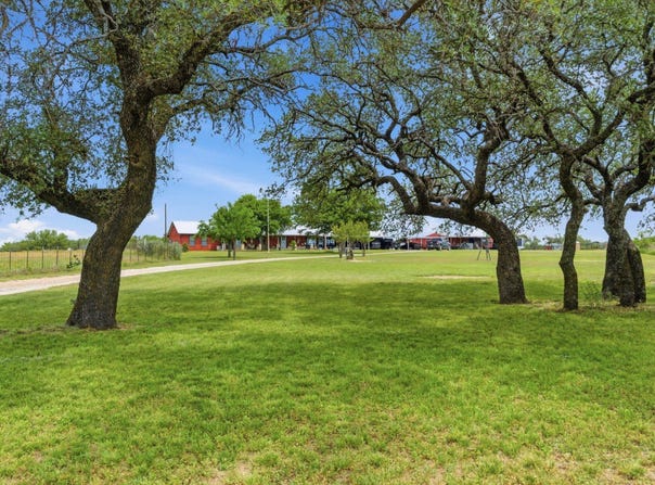 1360 W US 84 Highway, Mullin, TX 76864