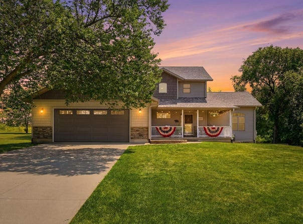 2638 Scenic Lane, Nashua, IA 50658