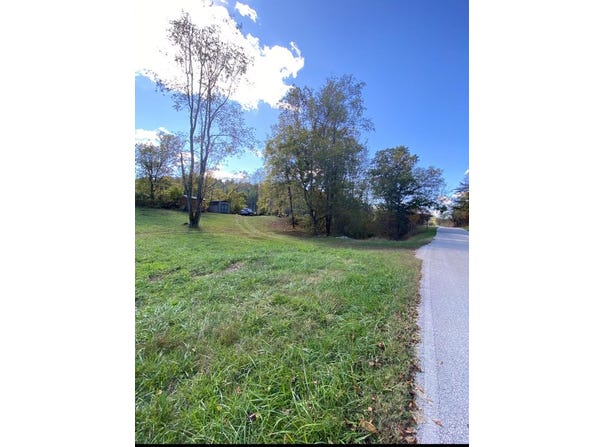 1328 KY 3033, Campton, KY 41301