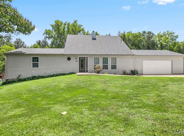 180 Cedargate Drive, Dittmer, MO 63023