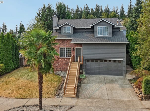 11596 SE SPRINGCREST Dr, Clackamas, OR 97015