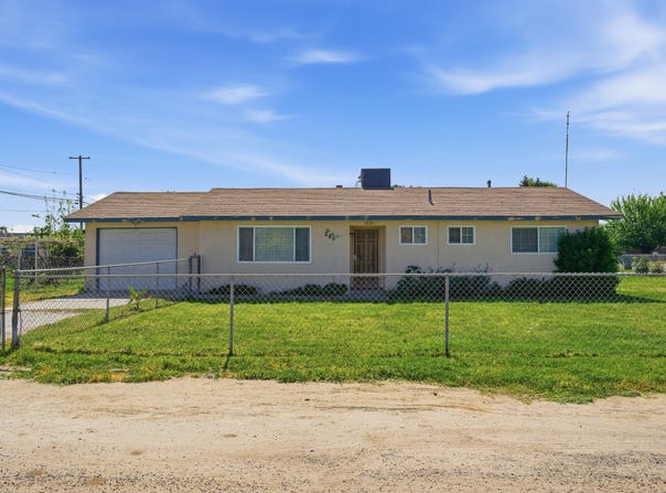 285 E Jayne Avenue, Tipton, CA 93272