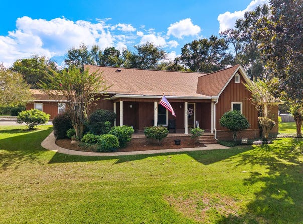 37 Duke Ave, Purvis, MS 39475