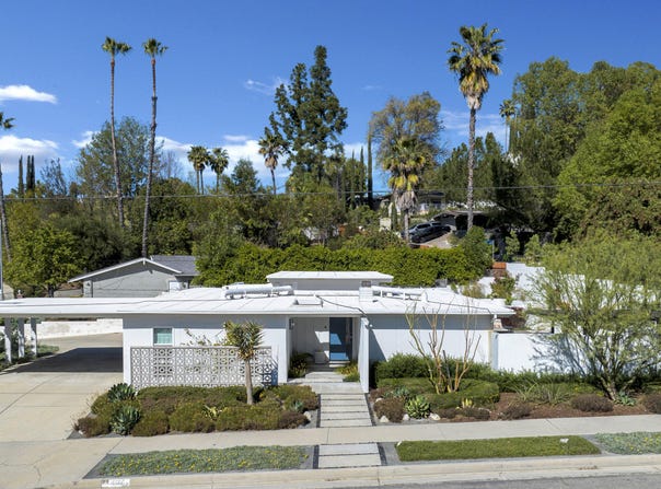4500 Stark Avenue, Woodland Hills, CA 91364