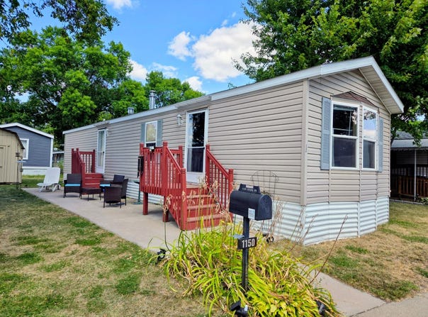 1150 Cessna Drive E, New Brighton, MN 55112