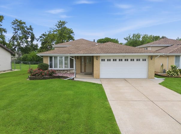 11942 S Lawler Avenue, Alsip, IL 60803