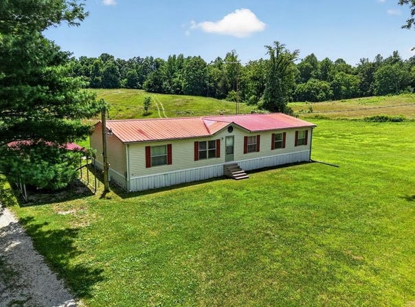 3013 Upper Hilham Rd., Livingston, TN 38570