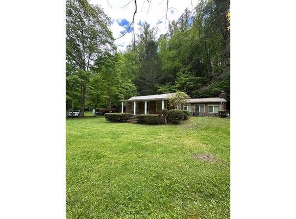 3045 Indian Cr. Rd., Virgie, KY 41572