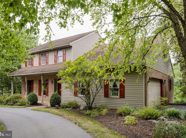 25 ANDREW Drive, MOHNTON, PA 19540