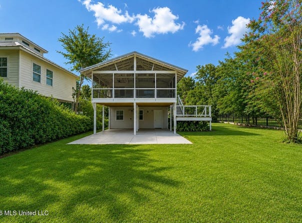 626 W Beach Boulevard, Pass Christian, MS 39571