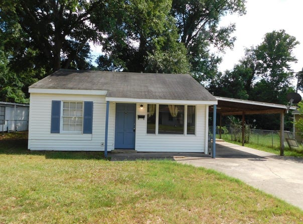 311 S Park Drive, Springhill, LA 71075