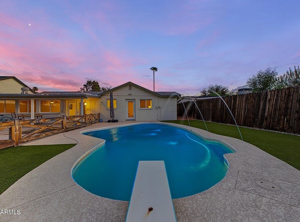 4234 E EARLL Drive, Phoenix, AZ 85018