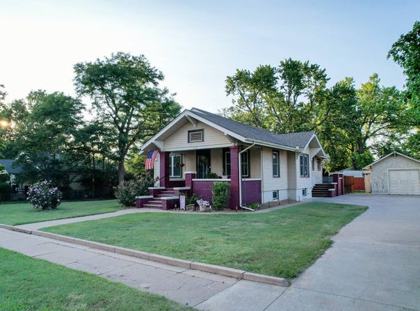 515 E 3rd Ave, Saint John, KS 67576